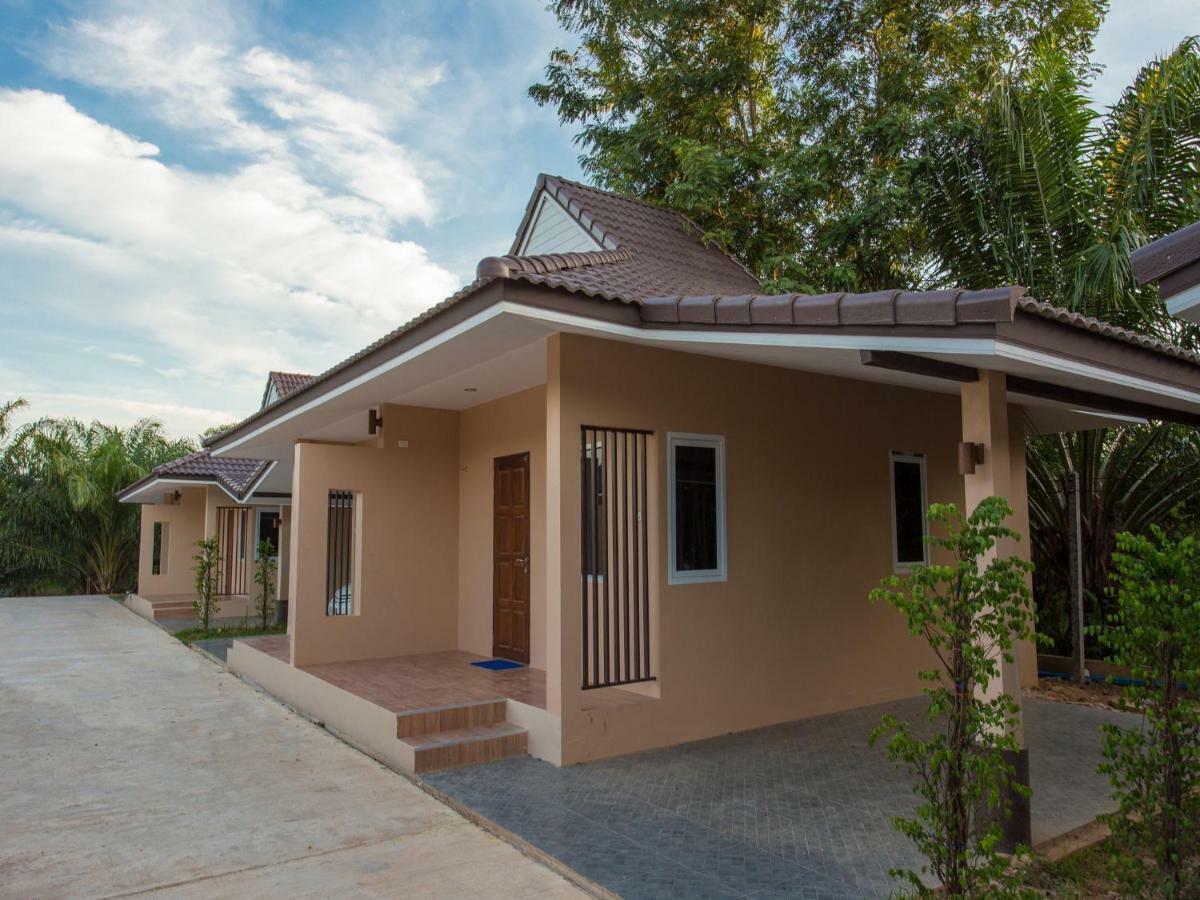88 Fine Hotel @ Suratthani Airport Surat Thani Exterior foto
